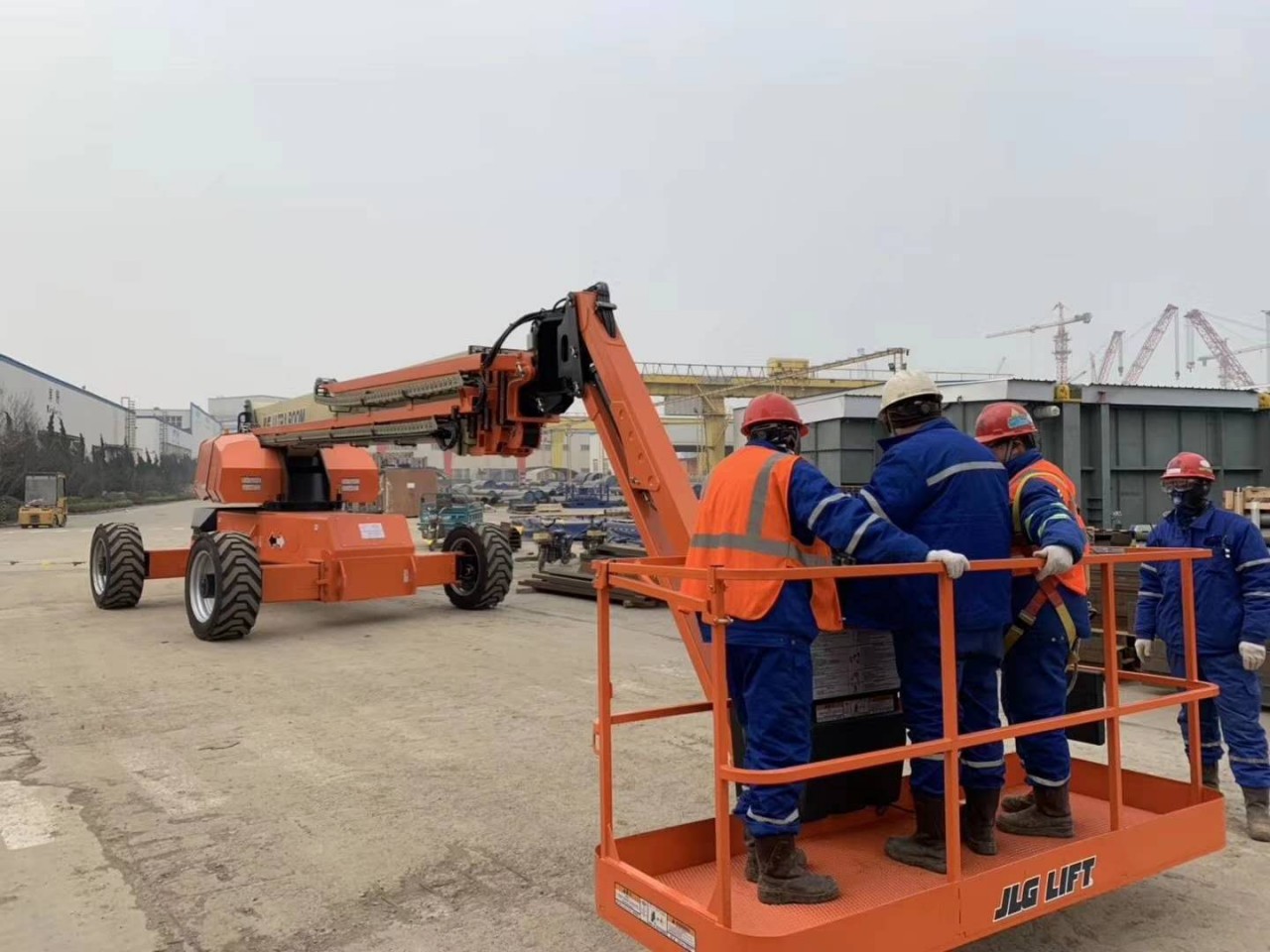 濟南出租升降機 高空作業車 空壓機