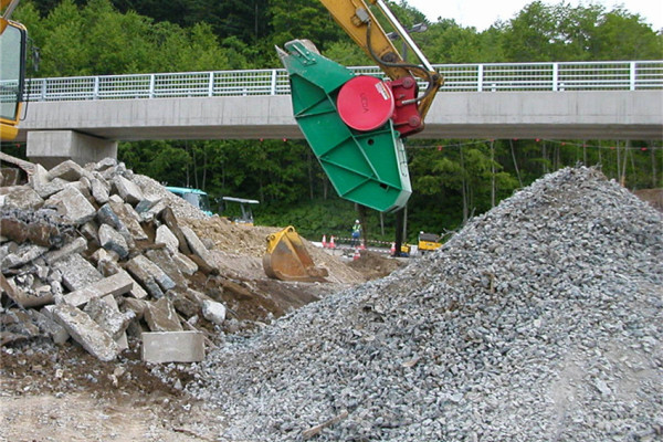供應銘德UJ200挖掘機液壓破碎鬥礦山用小型碎石機