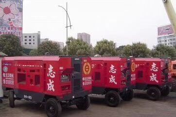 武漢出租高空作業車  升降機 空壓機