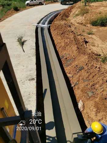 供应徐州新路智能科技NC1300路缘成型机-滑模水沟路缘石防撞护栏