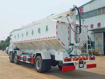 东风天龙饲料运输车