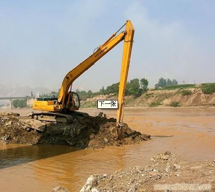 供應三一235挖掘機15米加長大小臂清理河道淤泥