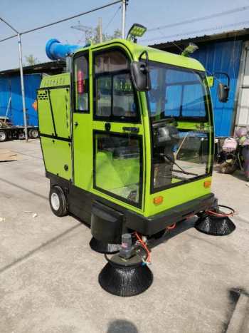 供应YX-1350电动扫地车  清扫车  小型扫地车厂家直销 高压冲洗 雾泡 扫地三合一