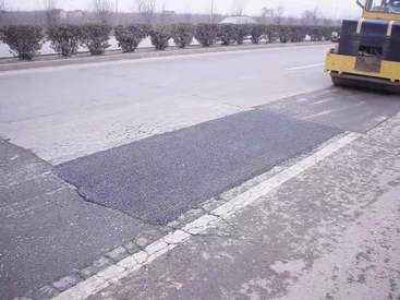 供应联诚道路90#沥青冷补料修补道路坑槽经久耐用