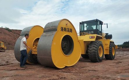 供应洛邑晟路SD25T冲击压路机 梅花碾 冲击碾 液压夯实机