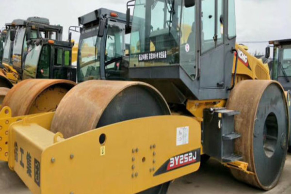 鹽城 揚州出售九成新徐工25噸21噸二手鐵三輪壓路機