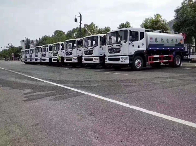 鄭州灑水車租賃多少錢 鄭州運水車公司 鄭州噴灑車出租