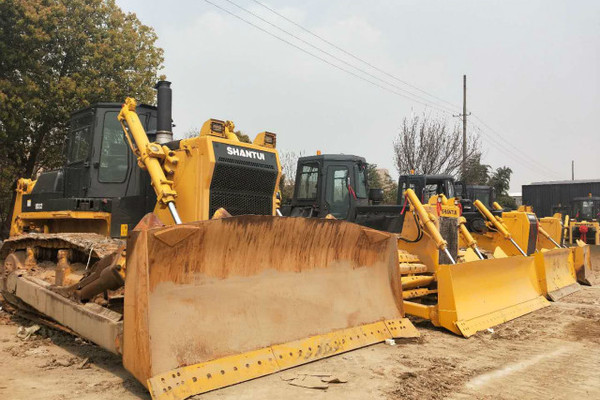 優惠出售八九成新二手推土機-二手壓路機-二手裝載機