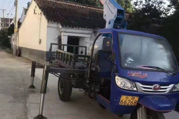 转让9成新三轮随车吊 三马平板自卸吊 农用随车吊