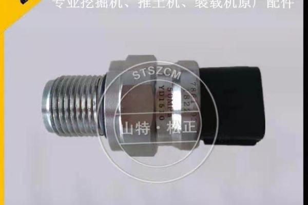 供应小松PC450-8挖掘机机油压力传感器6261-81-2710