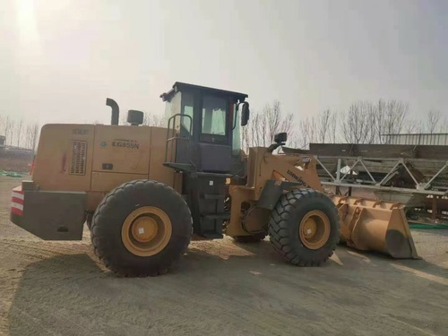 龙工铲车