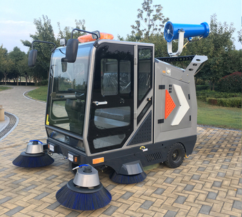 小型道路清扫车