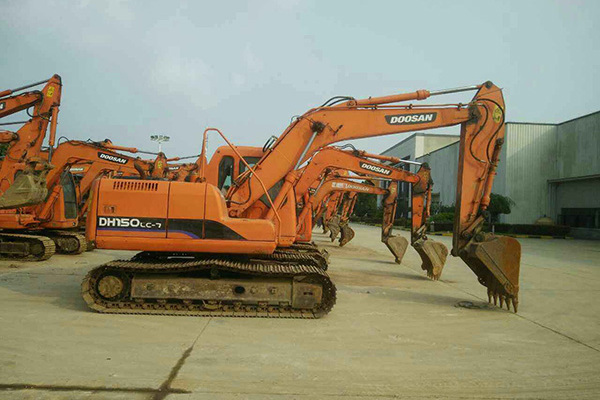 出售二手鬥山DH150挖掘機 保修一年 全國包送