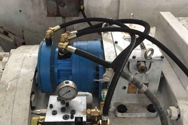 供应矿山机械液压工具  201S04/0123液压张紧装置