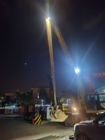 深圳寶安出租卡特320挖掘裝載機長臂挖機出租