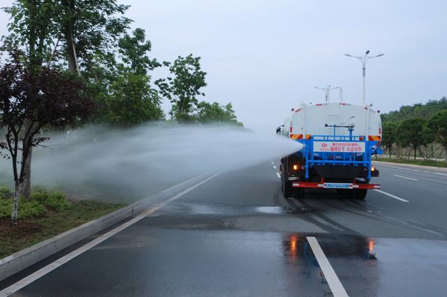 江蘇地區灑水車吸汙清洗車路麵清洗養護工地降塵綠化灑水