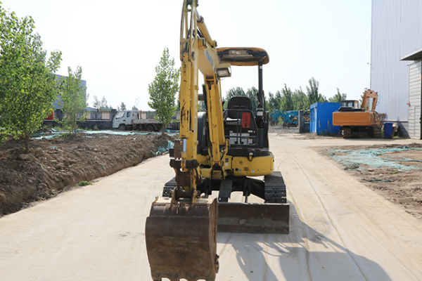 山东河北出售二手挖掘机日本原装进口小型挖掘机