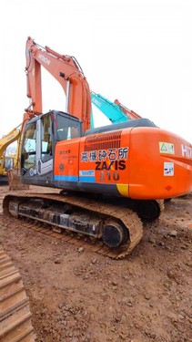 拉萨转让二手日立240、270和350挖掘机，免费送货，支持分期