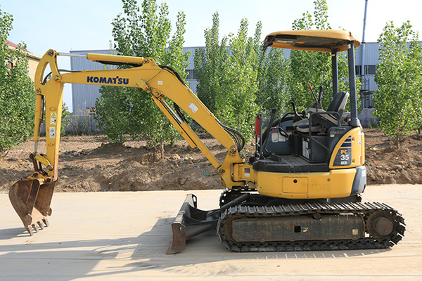 出售二手小松PC35MR-3挖掘机日本原装进口小型挖掘机