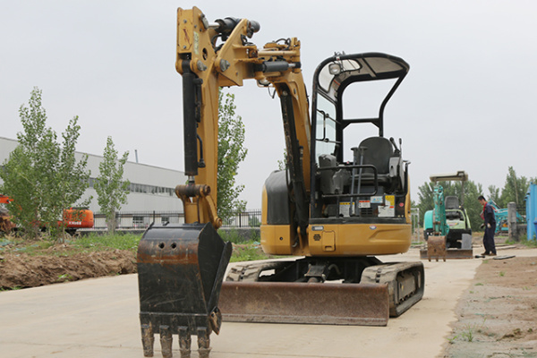 出售二手卡特030SR挖掘机日本原装进口小型挖掘机