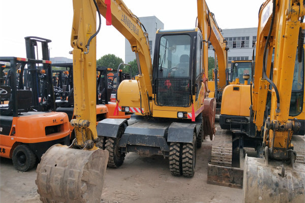 滁州二手挖掘机市场|15-18-20玉柴挖掘机