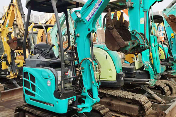 出售二手原装进口神钢SK17SR-3挖掘机2021年报关