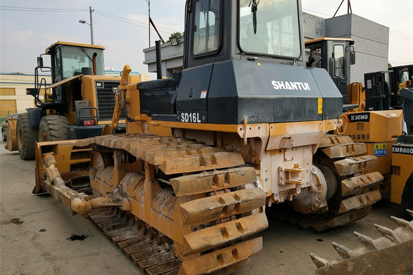 和田二手推土機市場|山推160濕地履帶鏟運機 手動檔