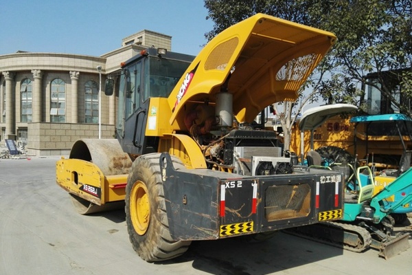 偃师二手压路机市场|徐工20吨22吨26吨压路机,原装标配