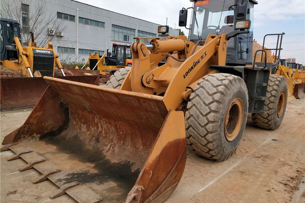 通化二手装载机市场|柳工、龙工、临工30型50型装载机