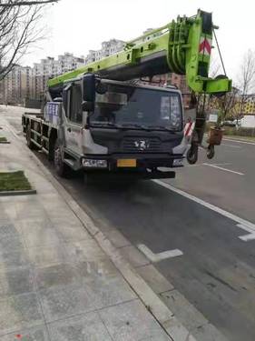 出售中联十二吨汽车吊，车况良好