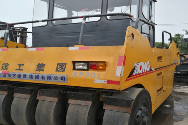 寧夏銀川|石嘴山出售二手壓路機-徐工20噸26噸30噸膠輪二手壓路機