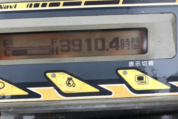 河南信阳出售二手久保田20/30小型挖掘机原装进口小勾机