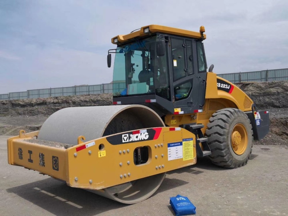 公主岭二手压路机市场|20吨22吨26吨振动徐工压路机