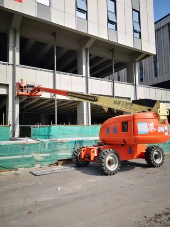 廣州租賃剪刀曲臂直臂式高空作業車出租空機