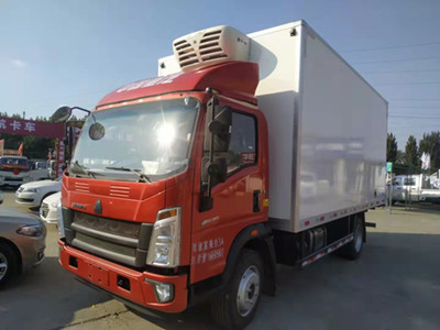 青岛重汽豪沃 轻卡悍将4.2米冷藏供应搬运车