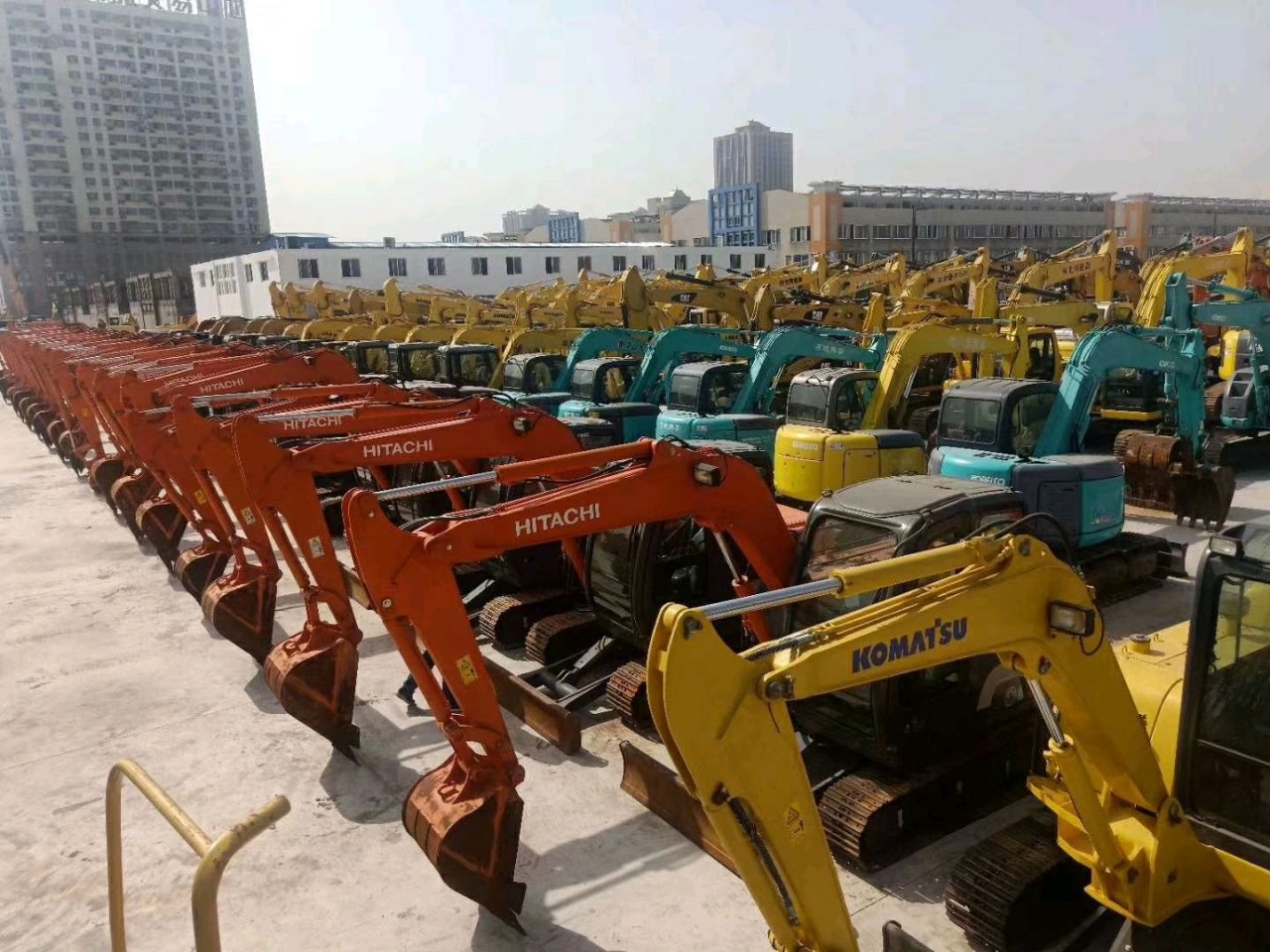 咸阳|渭南|汉中二手小微型挖掘机市场|出售二手15-20-25-30挖掘机