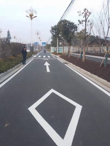 供应南京目赏道路划线热熔型交通标线施工