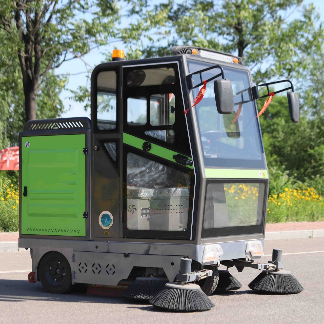 供应欣元XF1900清扫机 电动三轮扫地车 新能源道路清扫车 适用范围广