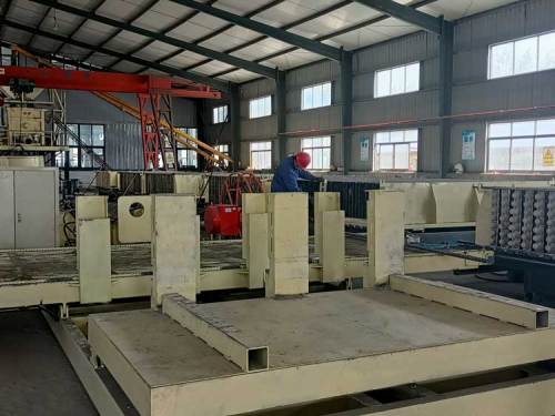 供应山东恒祥隧道窑改造墙板设备 新型轻质隔墙板机械设备厂家