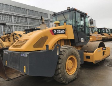 东营二手压路机市场|26吨震动压路机 旧徐工20吨振动压路机