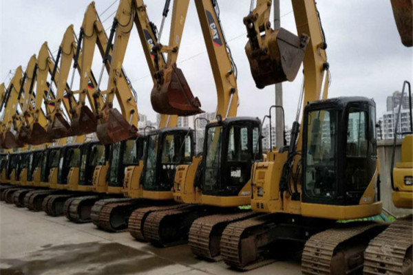 上海二手挖掘机市场出售220、320旧挖掘机