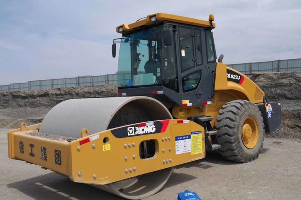 冠县二手压路机市场|徐工单钢轮振动20吨22吨26吨压路机出售