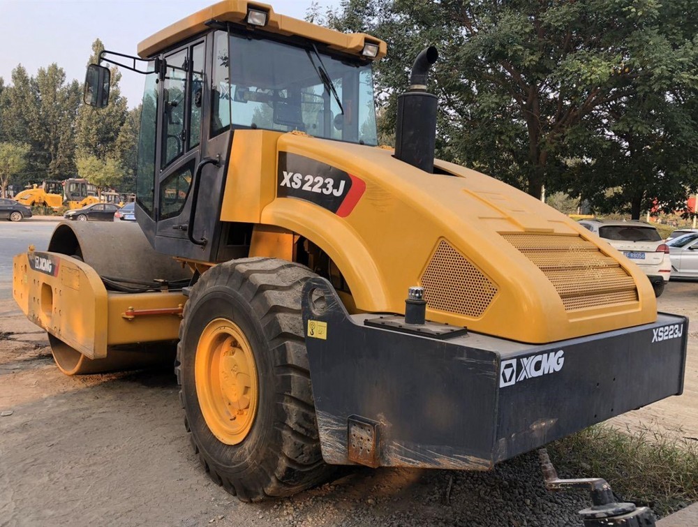 合肥二手压路机市场|徐工20吨22吨振动压路机出售(免费配送)