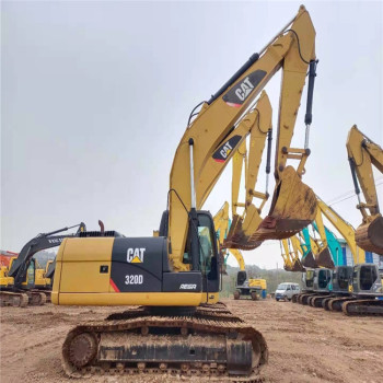 內蒙古優惠二手挖掘機市場出售小鬆PC220-8、卡特320D二手挖掘機