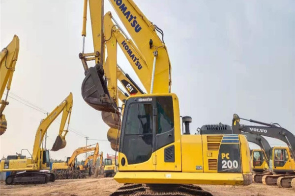 太原 晋城 运城附近优惠出售小松 卡特220型320型360型二手挖掘机