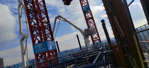 供应信瑞重工布料杆模架液压固定式布料机