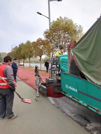 供应鲁德华诚 彩色沥青材料 彩色路面 路面改色 夜光路面 沥青混凝土摊铺设备