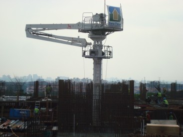 供应信瑞重工布料杆电梯井HG28A-3R-II液压布料杆