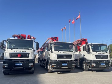 供应信瑞重工泵车49米四桥混凝土泵车TP49RZ6