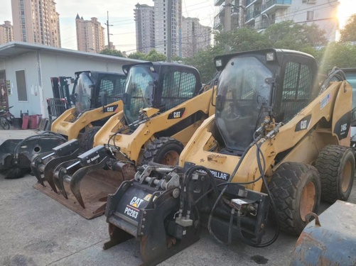 多台caterpillar卡特246C滑移装载机多功能车skidsteer loader